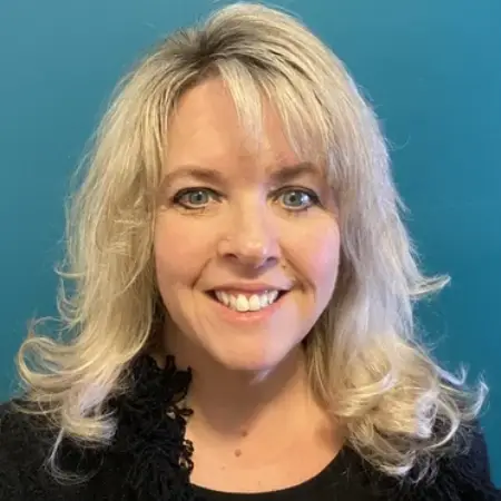 Lisa Hicks (1) Lisa Hicks